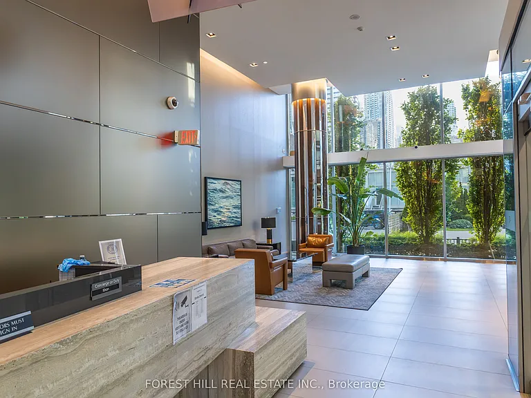 39 Queens Quay E #313 — Photo 21