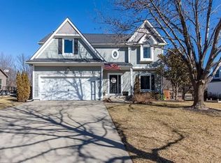 22318 W 52nd Ter, Shawnee, KS 66226