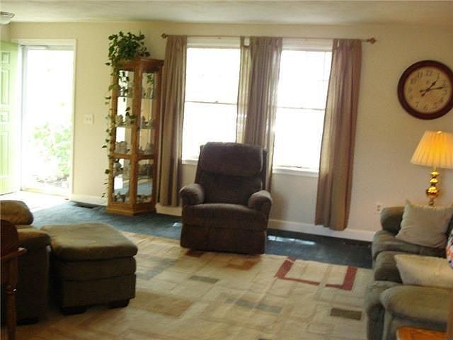 2nd image of 3219 Brown Rd