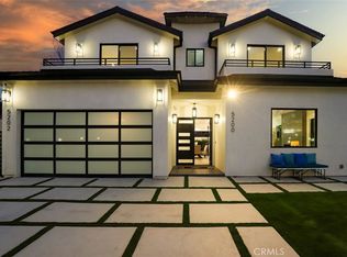 5200 Avenida Oriente, Tarzana, CA 91356