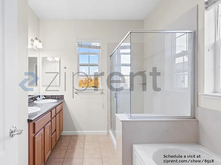 2801 Lavender Ter — Photo 17