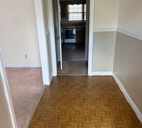 3rd image of 1907 Anthony Avenue