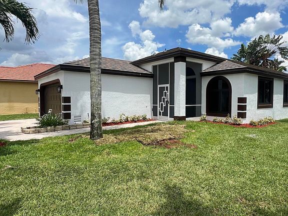 5th image of 6407 Breckenridge Circle