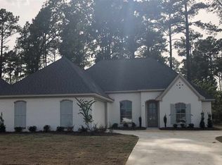 336 Royal Pond Cir, Flowood, MS 39232