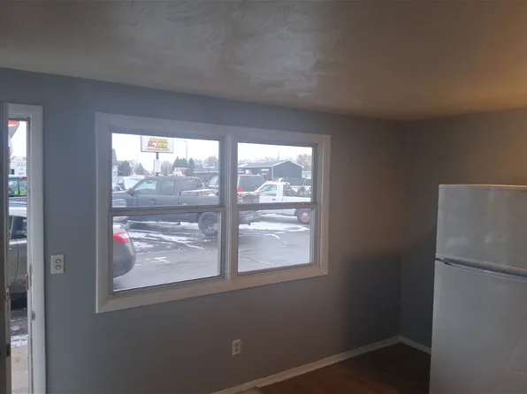 2008 Broad St APT 1, New Castle, IN 47362