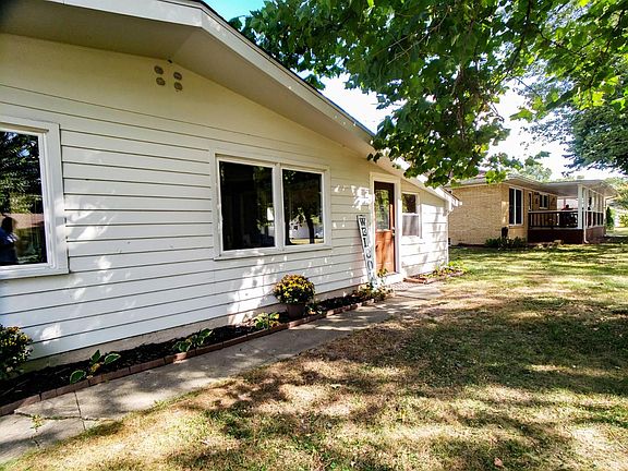 2nd image of 143 Hillcrest St