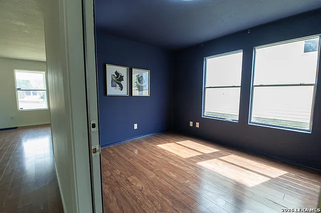 655 Northlake Dr — Photo 16