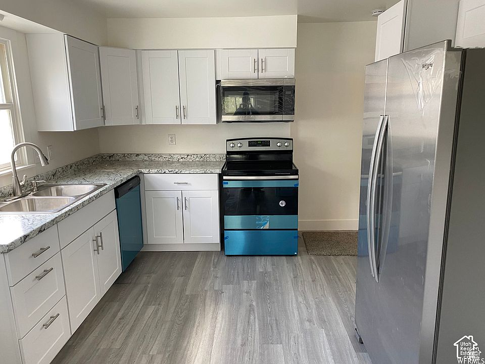 1st image of 230 N 3rd St