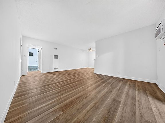 4th image of 7245-7251 Willoughby Ave #6945-2
