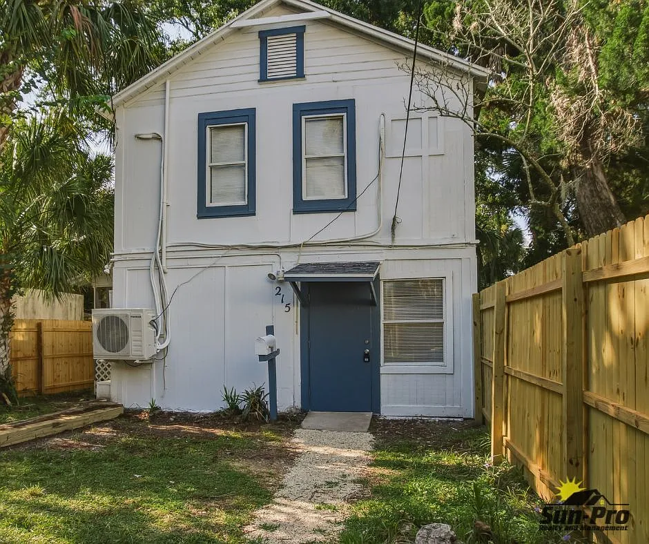 3 bed, 2.0 bath, $1,675 — Photo 1
