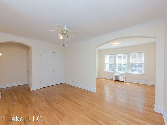 5th image of 923 Lake St Unit 2S-C5