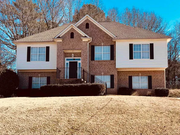 193 Royal Coach Cir, Bessemer, AL 35022