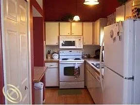 25435 Concord Ln photo 1