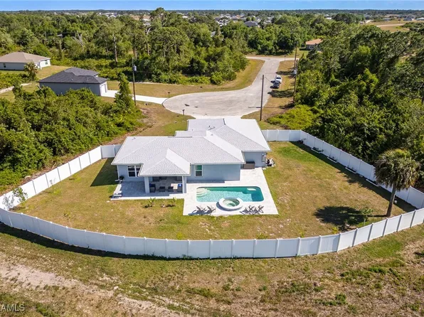 6109 Pecan Ct, Labelle, FL 33935