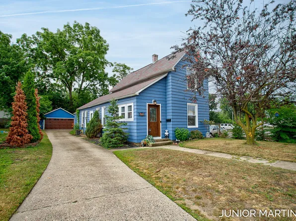 186 W 8th St, Holland, MI 49423