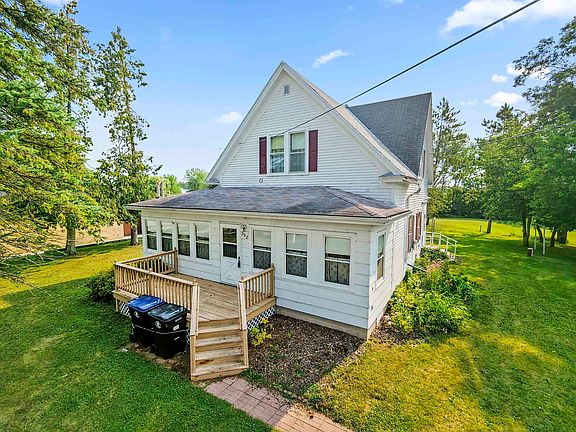 2nd image of 302 S Zachow St