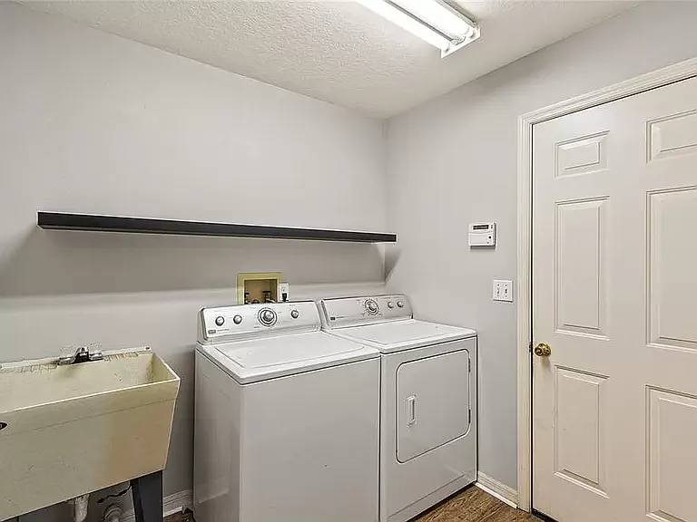 1547 Spring Ridge Cir #1 — Photo 17