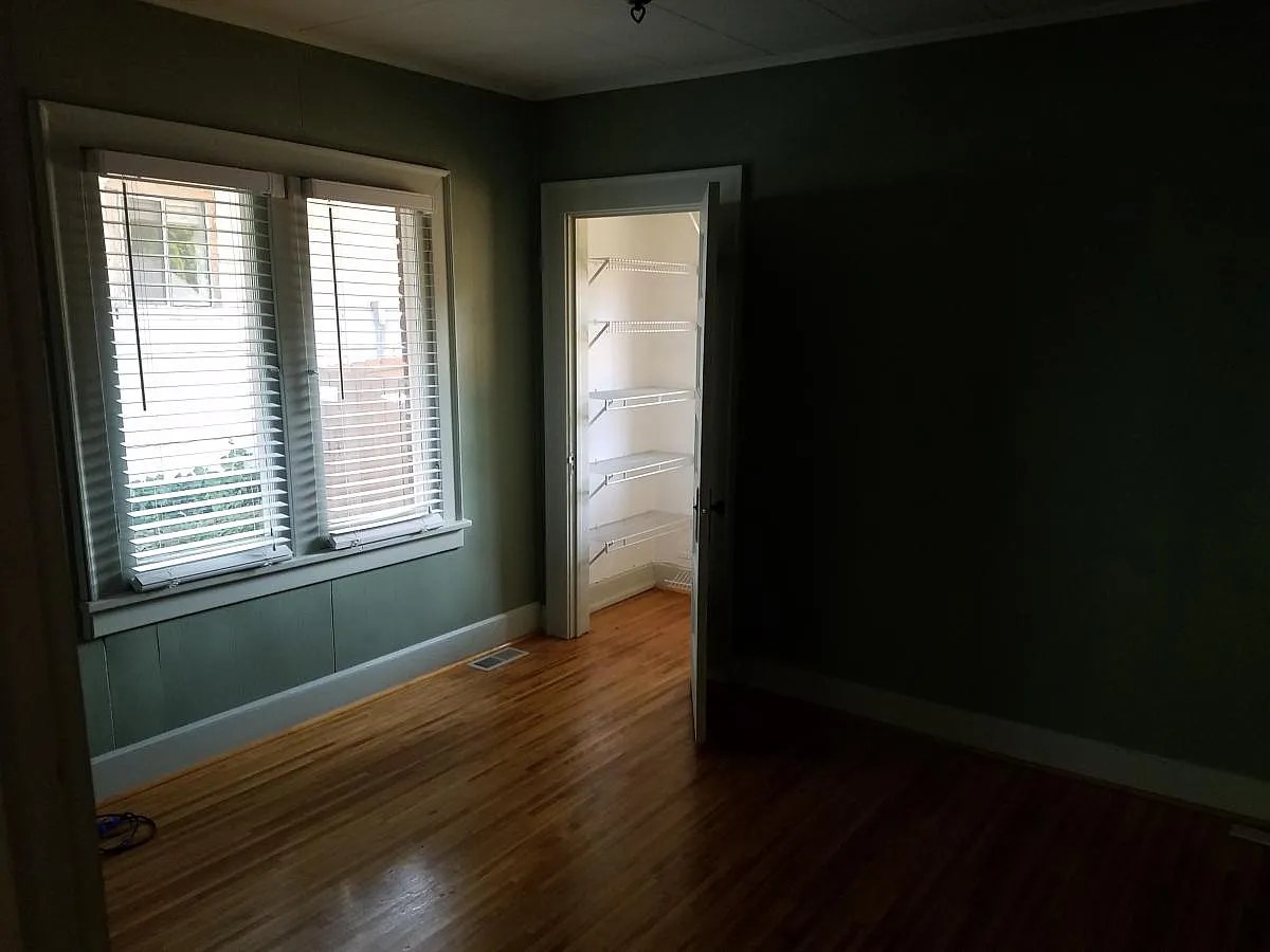 2 bed, 1042 sqft, $2,400 — Photo 4