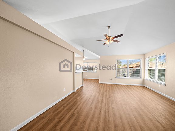 5th image of 562 Lee Dr #562
