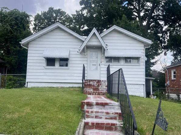 3721 Melba Pl, Saint Louis, MO 63121