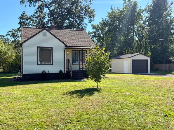 1681 Langeland Ave, Muskegon, MI 49442