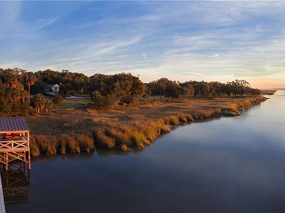 4th image of 304 Yacht Club Ln