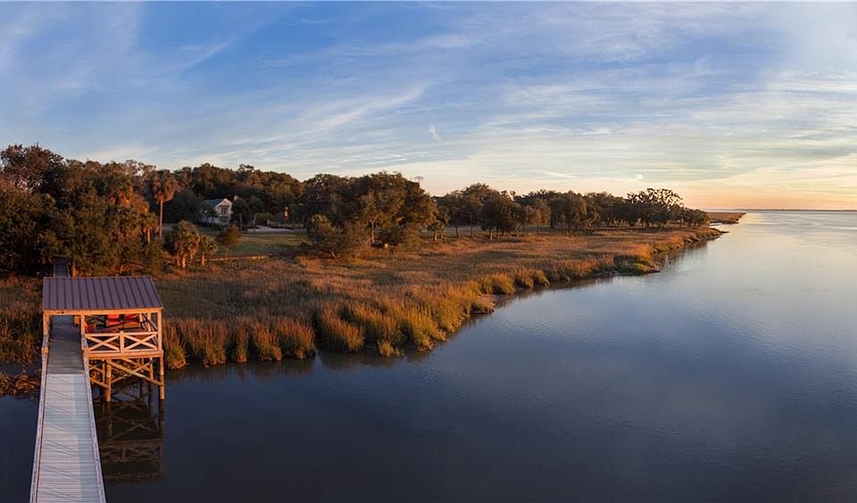 1st image of 409 Yacht Club Ln