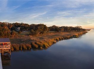 409 Yacht Club Ln, Saint Simons Island, GA 31522