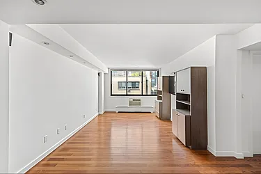 16 West 16th Street, #14NN
