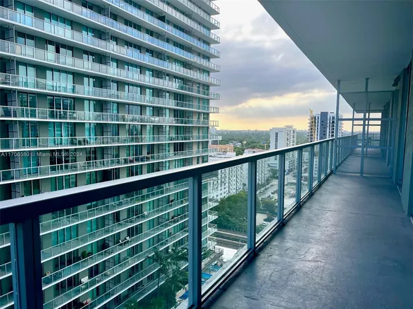 1111 SW 1st Ave, Miami, FL