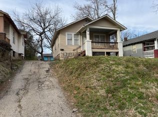 3014 E 69th St, Kansas City, MO 64132