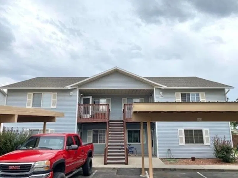 1158 E Carolina Ave #4