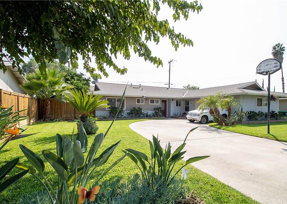 1st image of 25341 Mead St