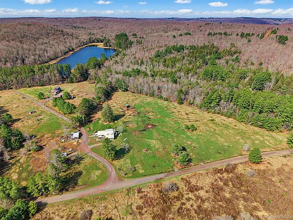 2nd image of 85 Lenape Lake Road
