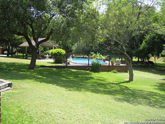 3rd image of 9357 Goldenrod Ln