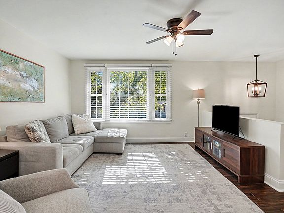 2nd image of 4848 Catskill Dr