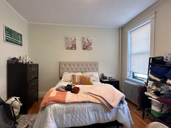 56 Queensberry St, Boston, MA