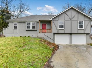 1005 SE 23rd St, Blue Springs, MO 64015