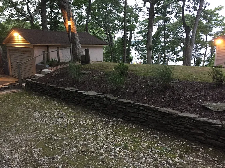 91 Shore Rd — Photo 17