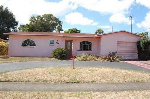 1st image of 2211 NW 34th Ave