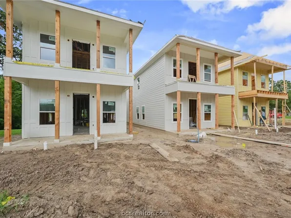 305 Edge St, Bryan, TX 77801