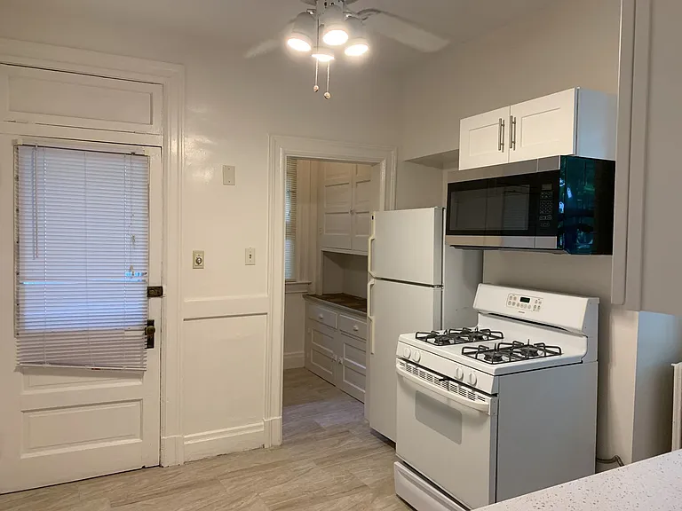 5542 Fair Oaks Street — Photo 3