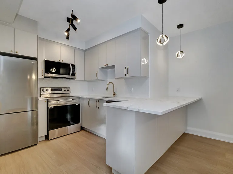 533 Broadhead Ave #B — Photo 1