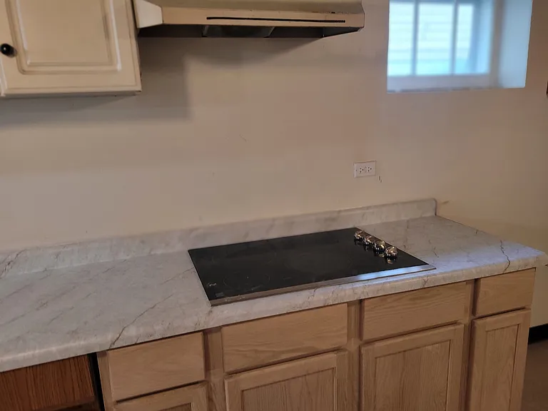 135 S Elmwood Ave — Photo 24