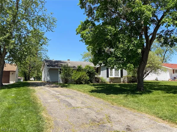 6002 Randy Rd, Bedford Heights, OH 44146