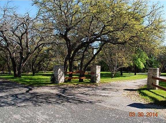 circular driveway entrance