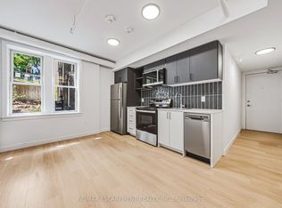 325 James St S #208, Hamilton, ON L8P 3B7