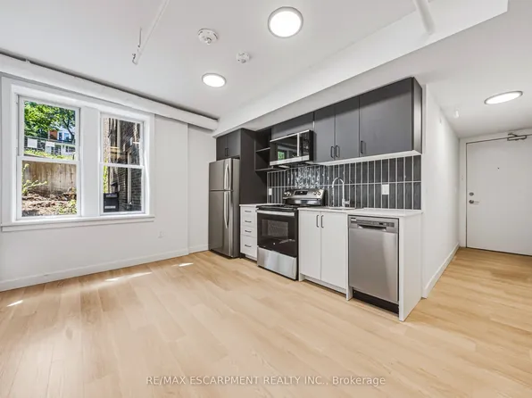 325 James St S, Hamilton, ON