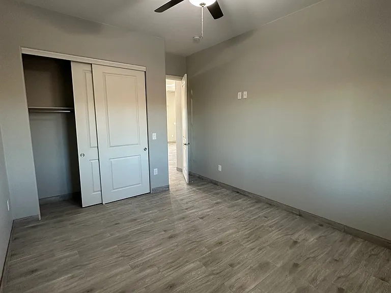 1846 Burns Ct — Photo 11