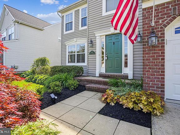 4th image of 8231 Daniels Purchase Way